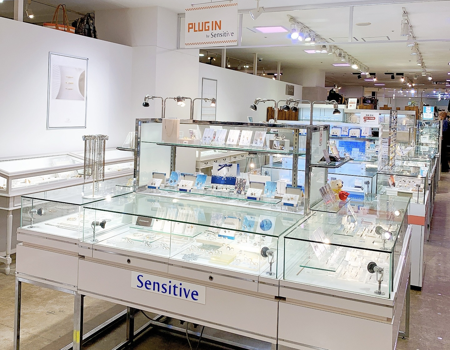 横浜 ワールドポーターズ店 アクセサリー